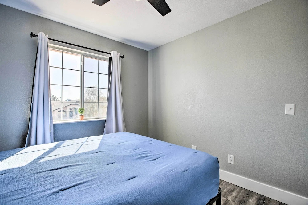1 Mi to State Farm Stadium: Home w/ Pool & Grill!