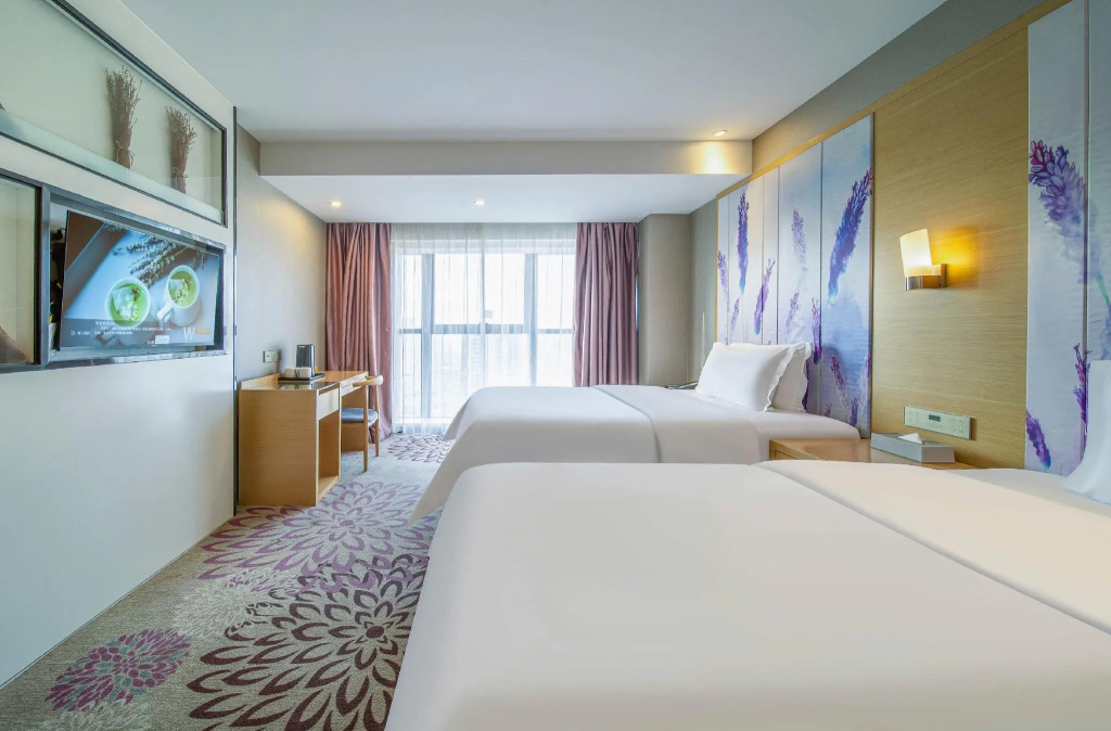 Lavande Hotel HeYuan Dongyuan