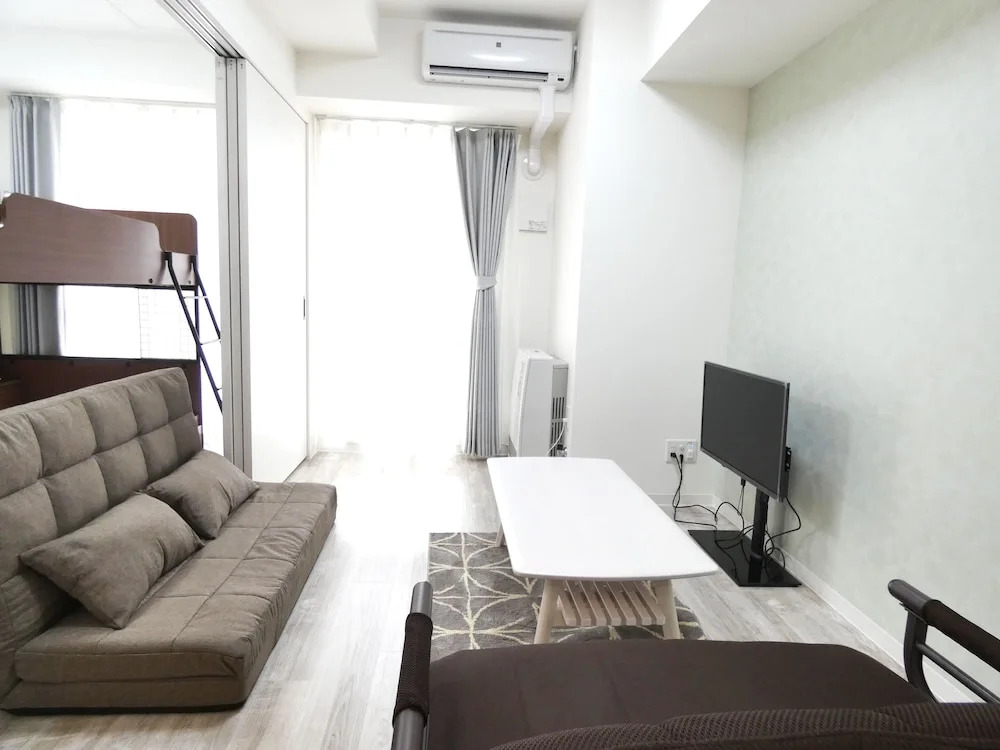 Alpha Square Minami 6 Jo 411
