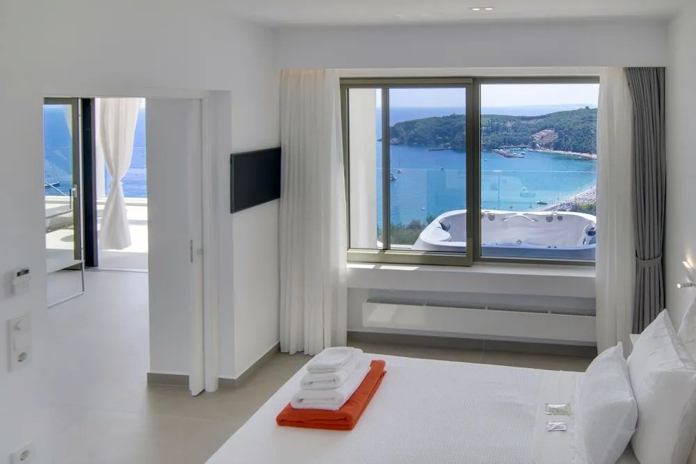 Livinghome Suites