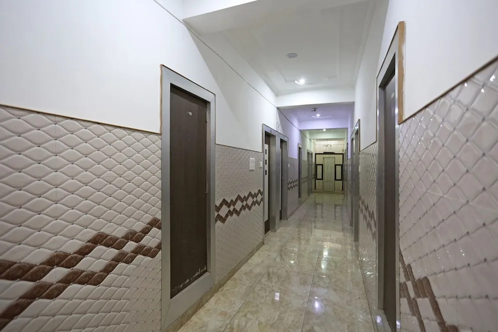 Itsy Hotels Satya Shree