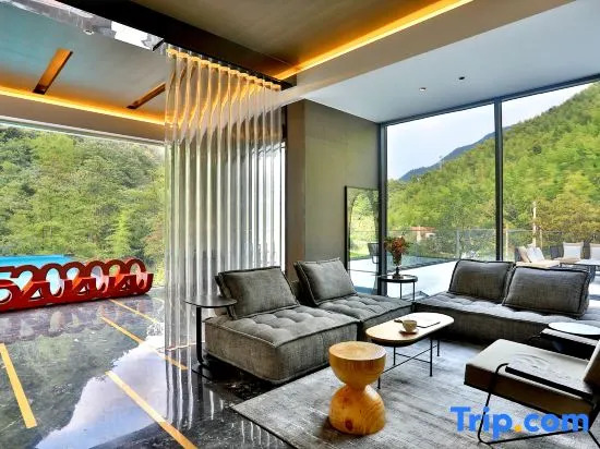 Stream in Cloud Resort Hotel