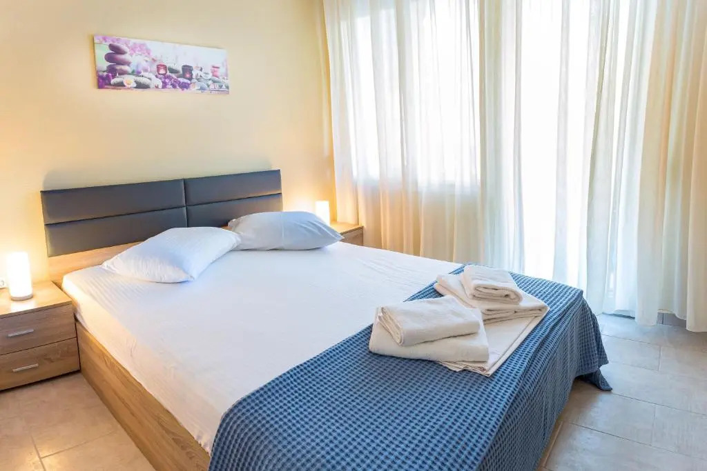 2 Bedroom Modern Apartment in Perea