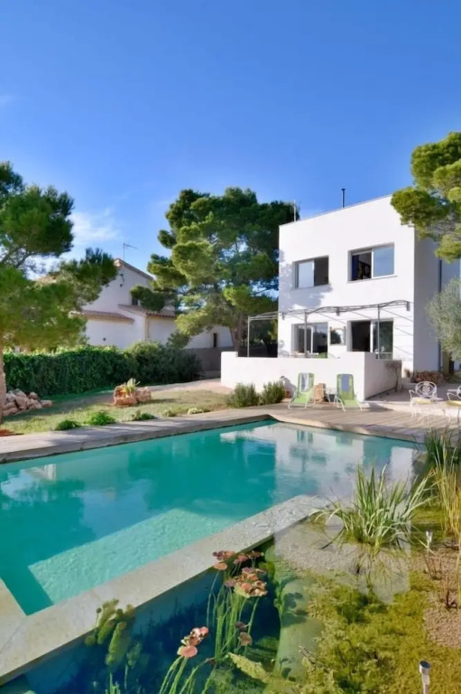 Unique Modern Villa with very pool