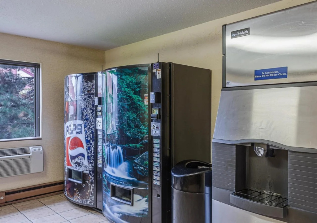 Motel 6-Oak Creek, WI