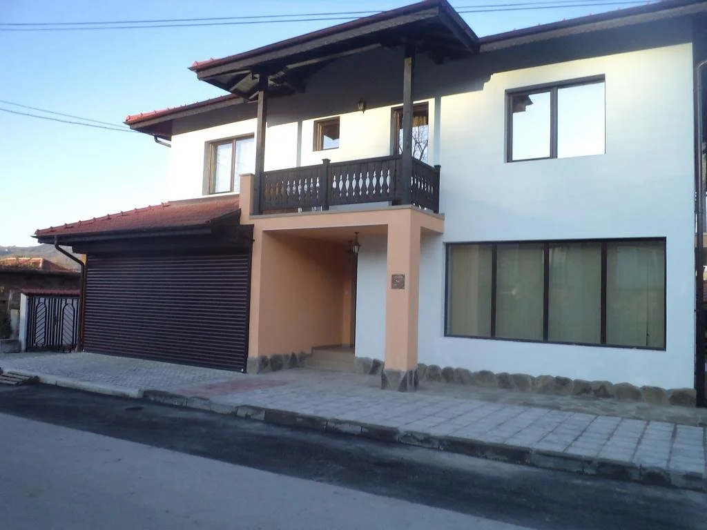 DE-YAN Guest House