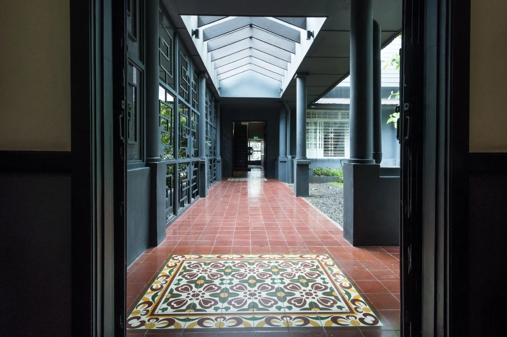 The Henry Hotel Manila