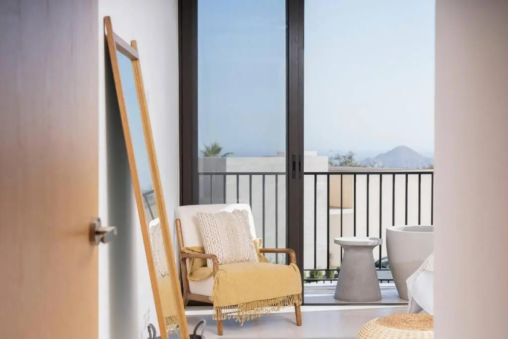 Private pool & spa with stunning ocean views Solaria E 101