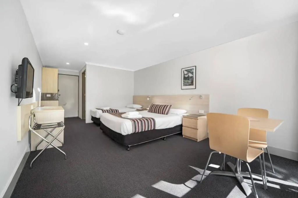 Avoca Beach Hotel