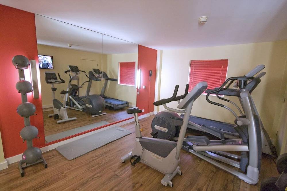 Ramada London North M1