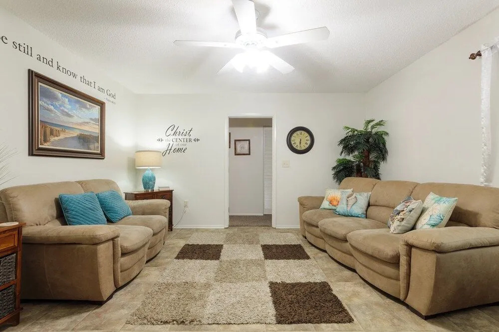 Bahia Vista Villa~15 Minutes to Beaches~sleeps 10