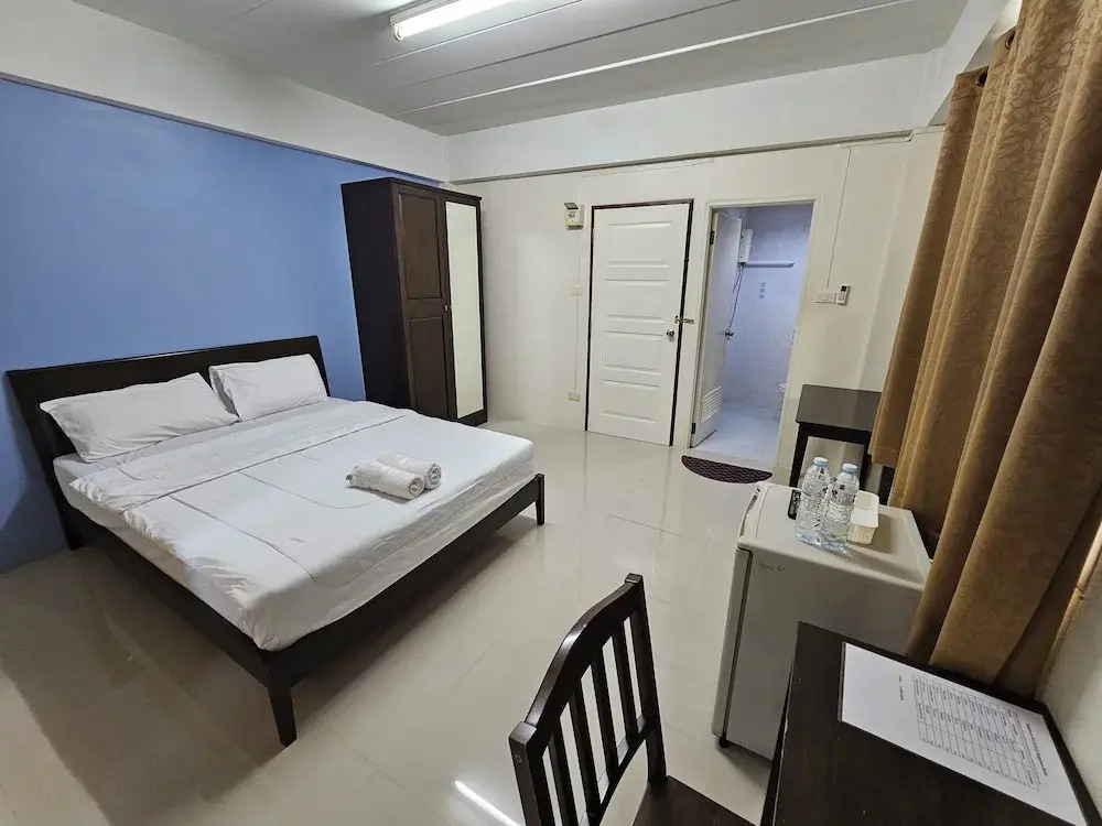 Reddoorz SI - FAH @ Bangsaen Hotel