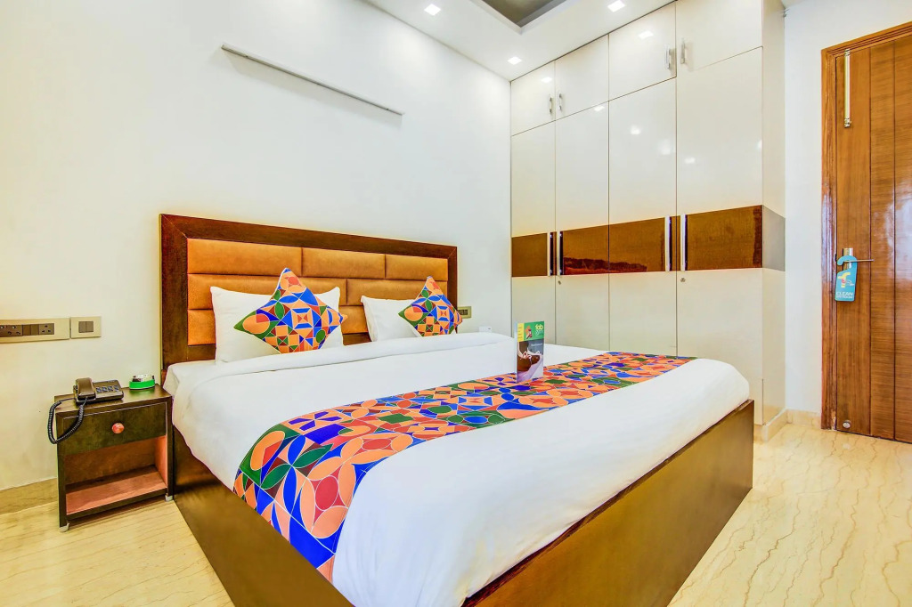 Fabhotel Floyd