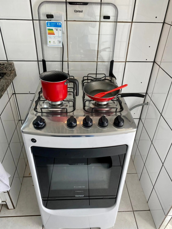 Apto charmoso no Centro prox Shopping Avenida Wifi ArCond Home Office em Dourados CPflats