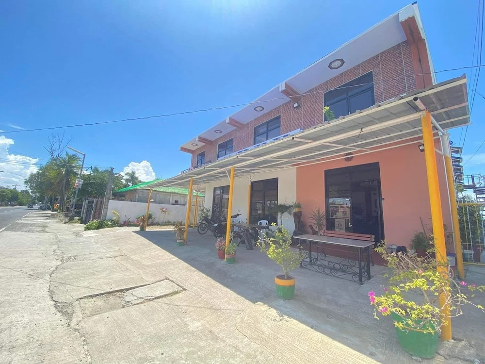 RBR Hotel and Restaurant near Hundred Islands