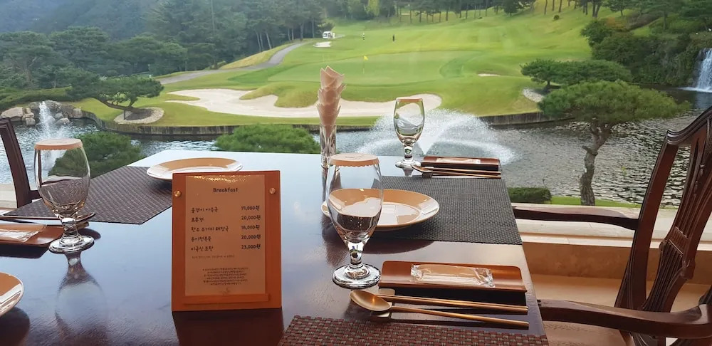 Crystal Valley CC Golden Village