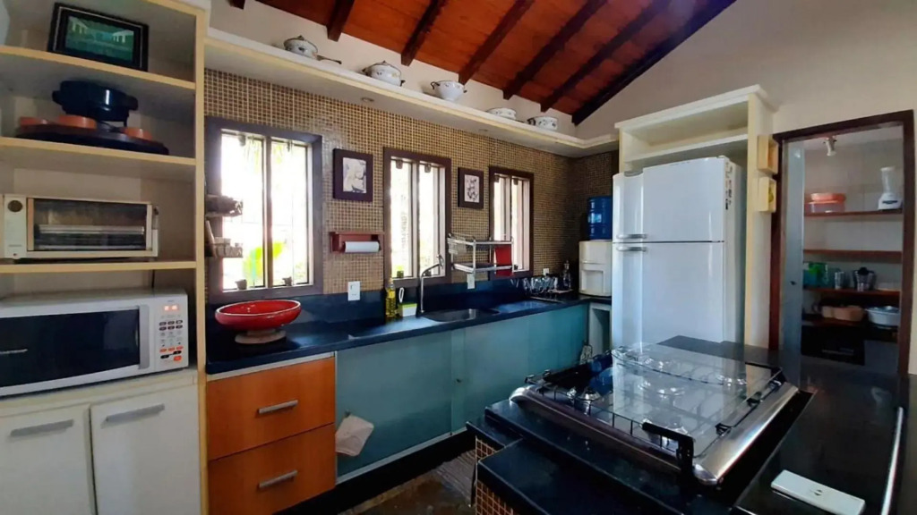 Casa dos Jacarandás com 4 quartos com vista para o mar