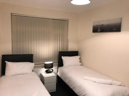 Victoria Parade Apartment