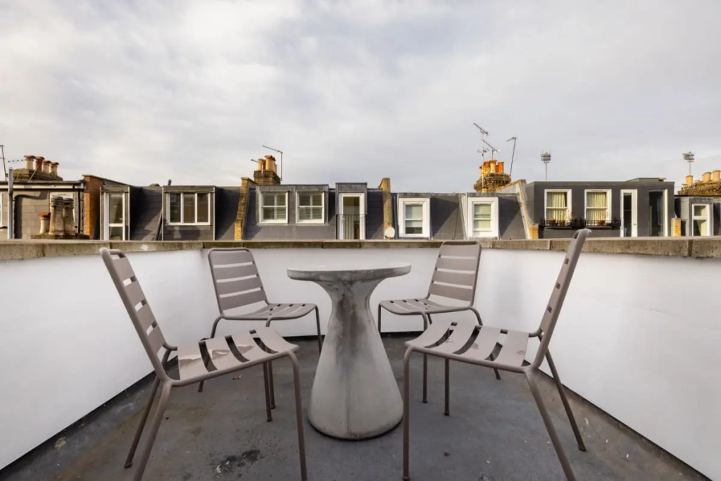The White City Wonder-Modern 4BDR with Garden and Rooftop Terrace