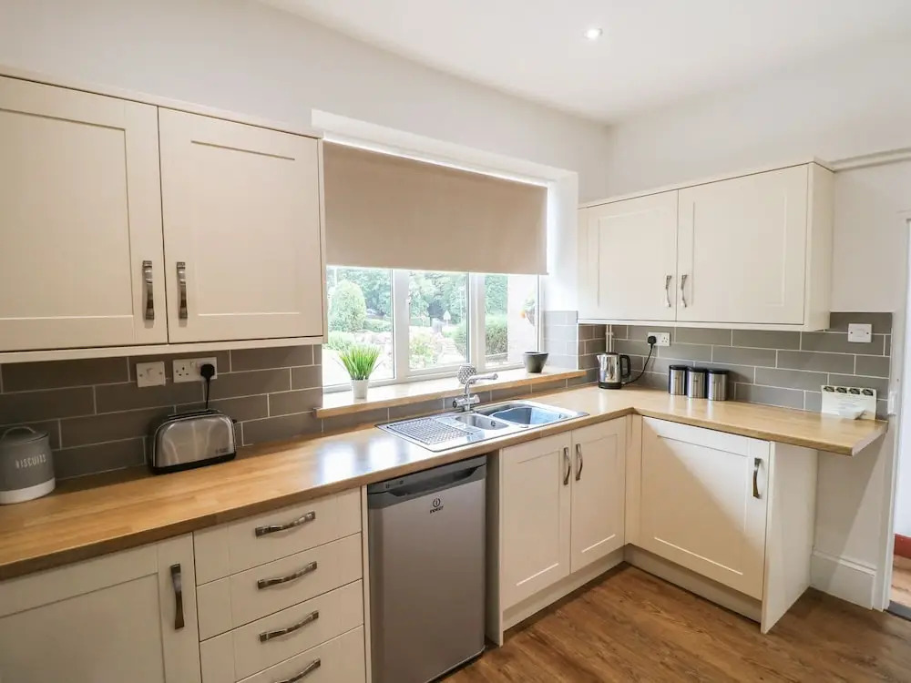Farley Cottage I
