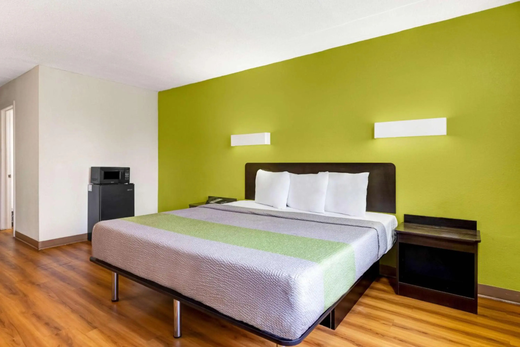 Motel 6 Indianapolis IN