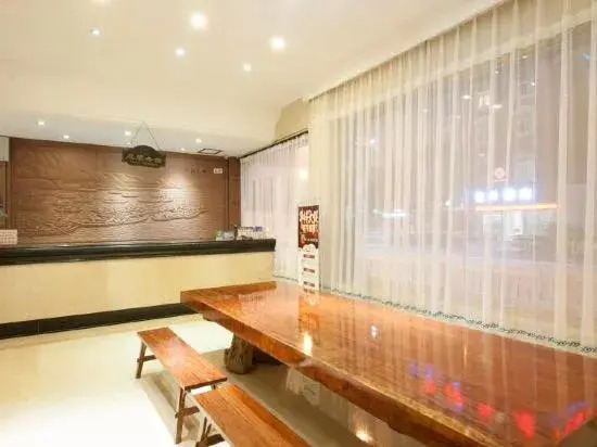 Yuxi Zhuoran Xinzhuang Hotel
