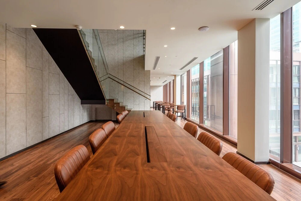 Prime Riverside Metropole by DiStay