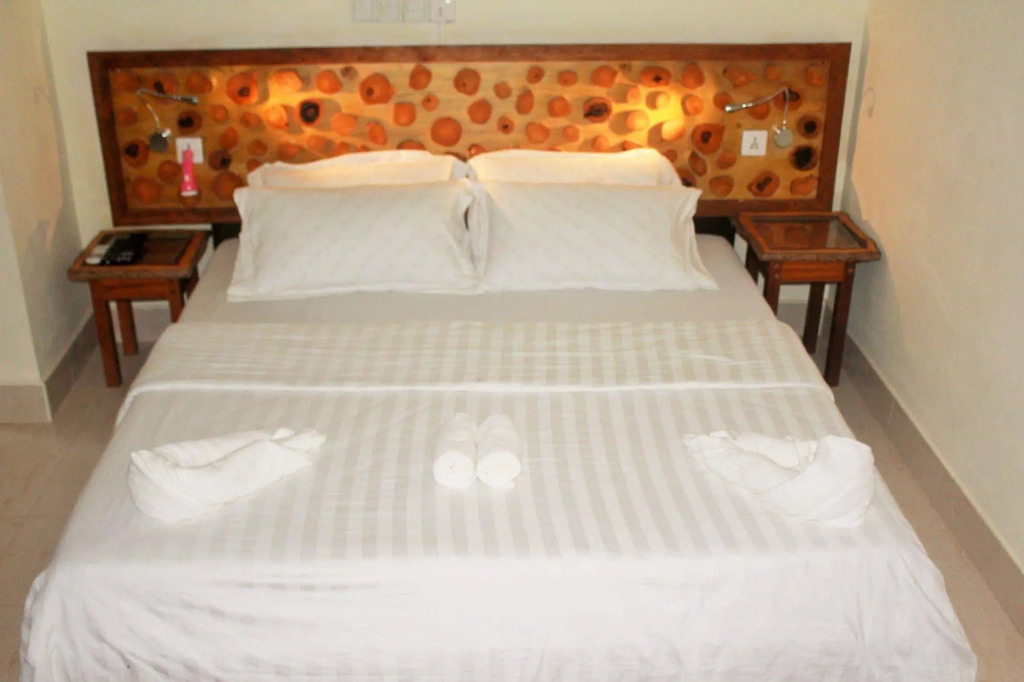 Sunshine Lodge