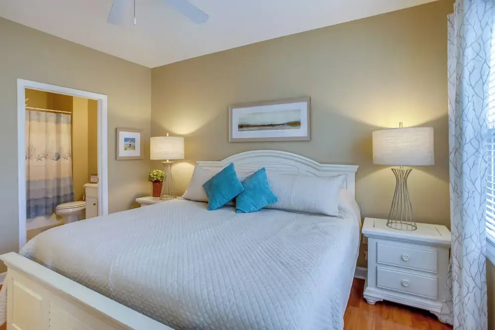 Golf Resort Condo w/ Pool in North Myrtle Beach!