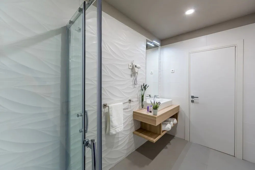 Apartments & Rooms Preelook