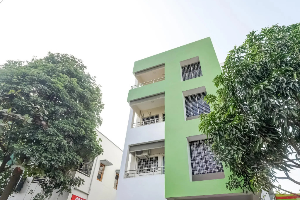 OYO 77286 SHRIDHAR CREATIVE Hotel & Restaurant