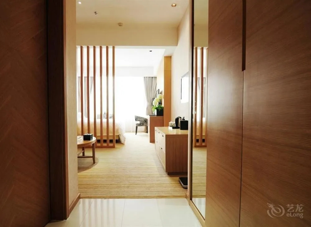 Wuhan Yuntai 6 Plus 1 Hotel
