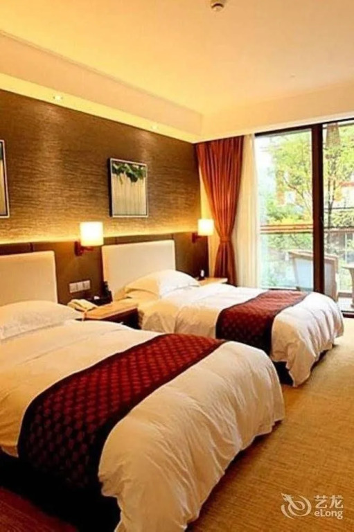 Hui Feng Hotel