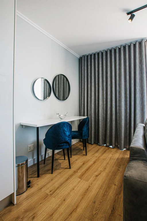 Ellipse Waterfall Executive Apartment - 612