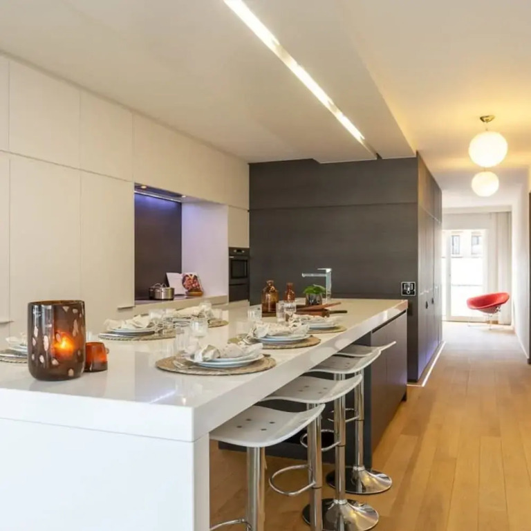 Modern Apartment at the Beach With Parking