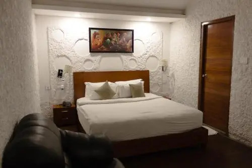 Mrugavani Resort & Spa