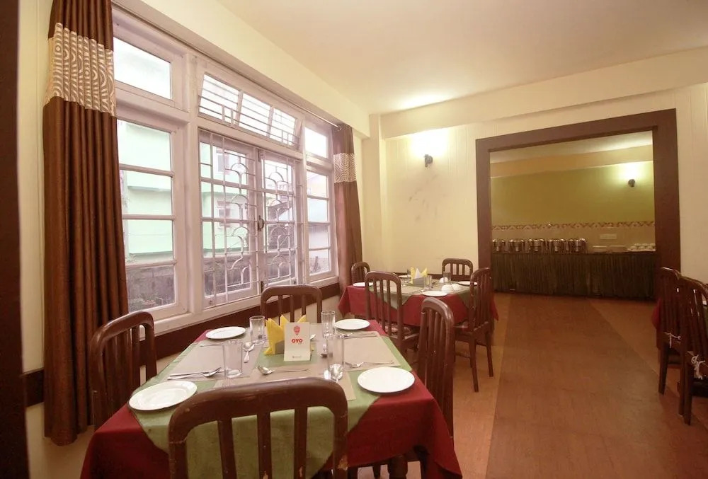 OYO 8701 Hotel Silk Route Residency