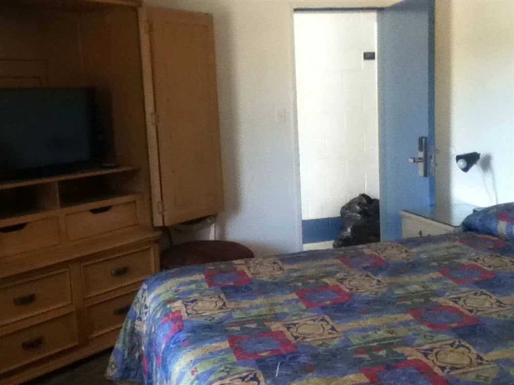 Parkside Inn