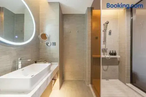 Atour Hotel Kunshan Baoyu Plaza North Changjiang Road