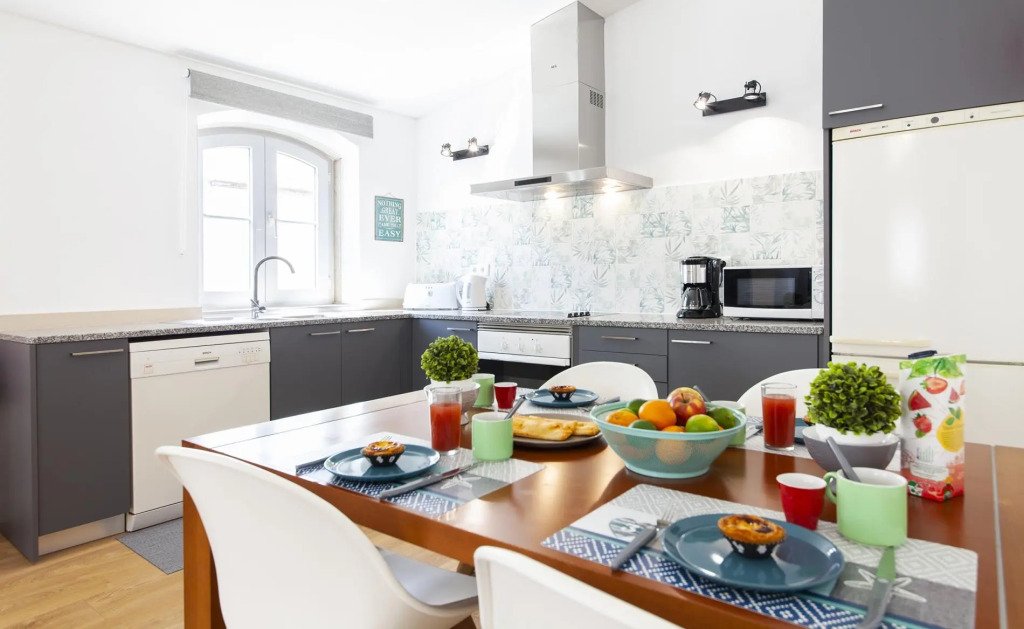 A34 - Aurora Apartment in Casa Feliz