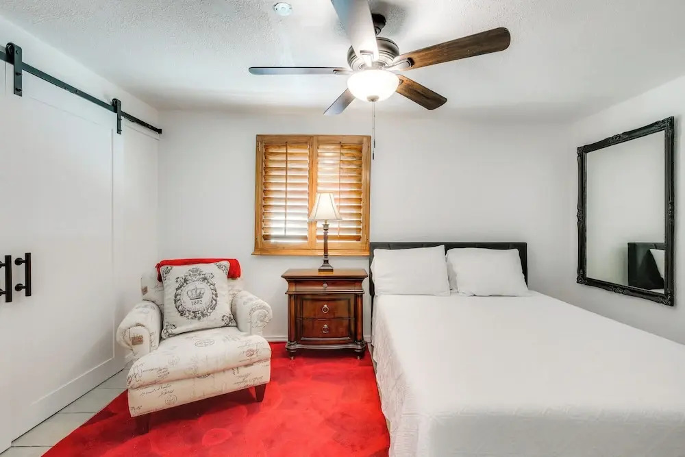 El Paso Home ~ 2 Mi to University Medical Center!