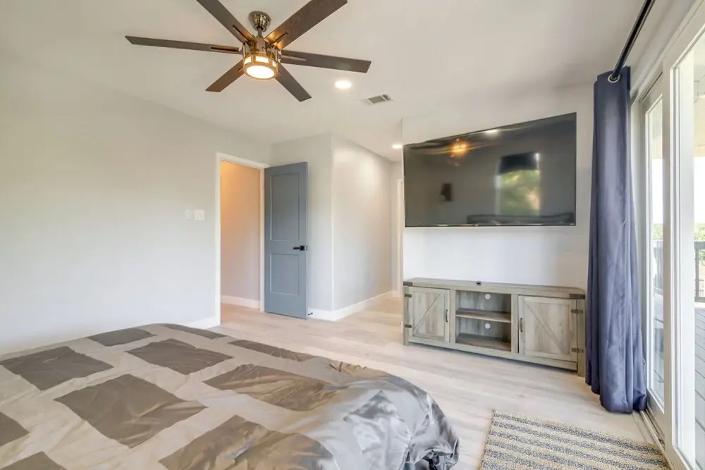 Lago Vista Vacation Rental w/ Fireplace!