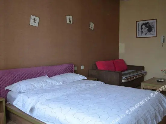 Chongqing Audrey Hepburn International Apartment