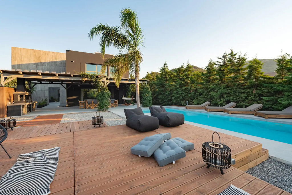 Villa Eleven