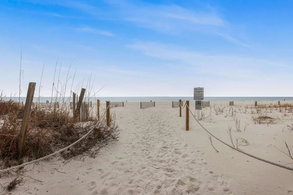 Sandpiper 1C- Stylish Gulf-side Affordable