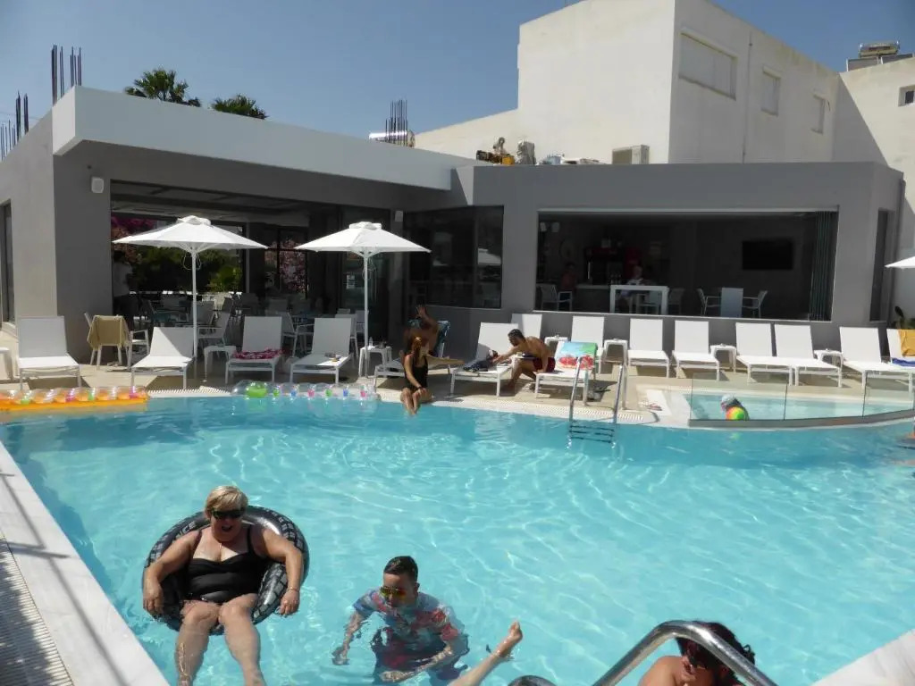 AGRELLI Hotel & Suites