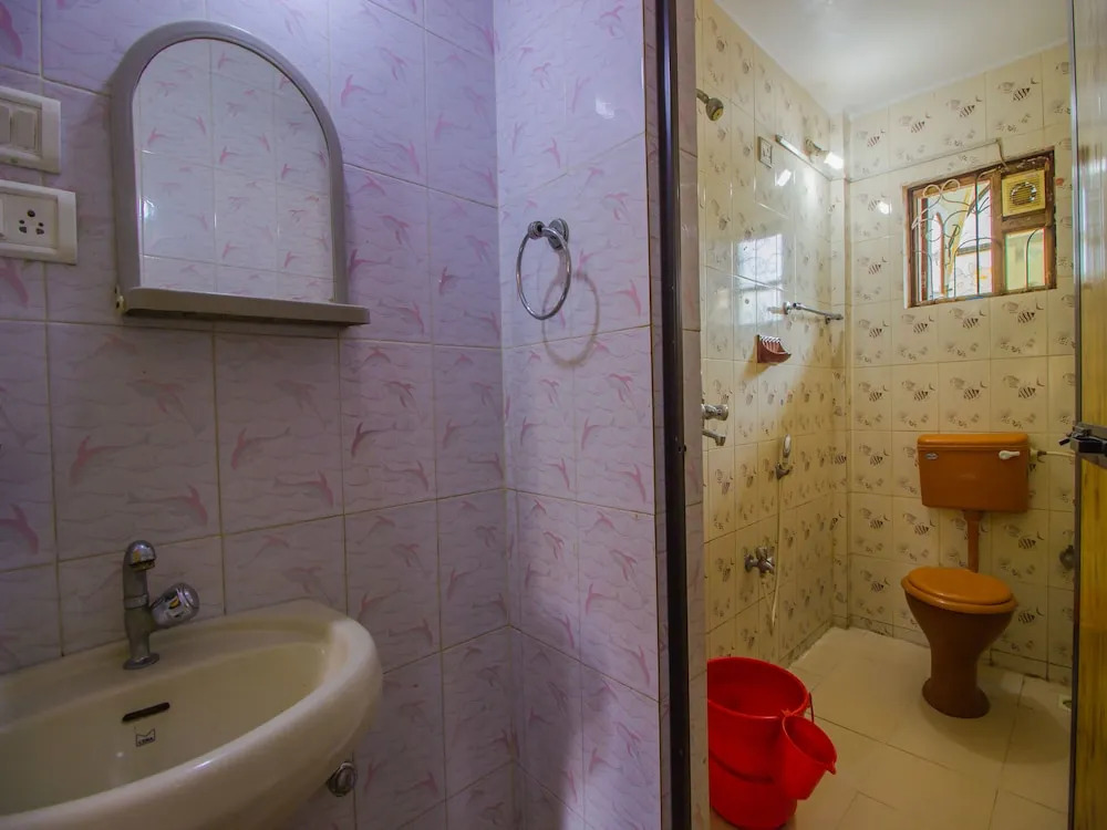 OYO 14087 Home Cheerful 1BHK Calangute