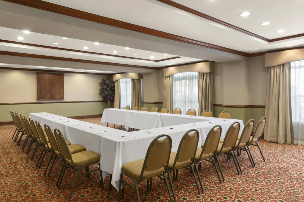 Spark By Hilton Woodbridge