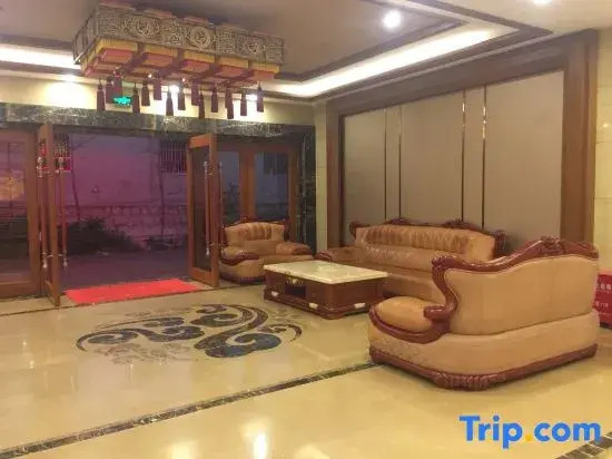 Yunmei Hot Spring Hotel (Caiyun North Road, Guandu District, Kunming)