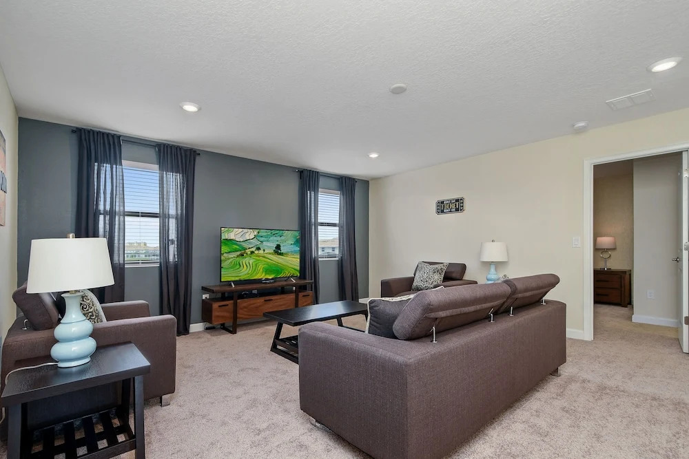 2969 Storey Lake Resort Single Family  46665/46939